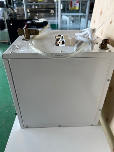 送料無料  小型電気温水器  2019年