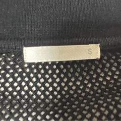 GU ニットシャツの画像