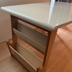 ダイニングテーブルの画像