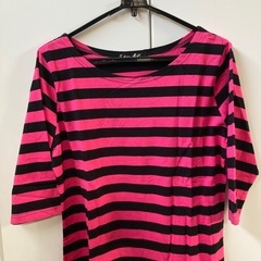 新品未着用　レディーストップスの画像