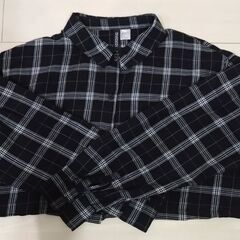 H＆M黒✕白チェック柄の長袖シャツUSED