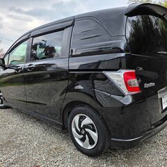 フリードスパイク☆ハイブリッド☆後期☆車検令和9年5月☆純正ナビ☆DVD☆TV☆Bluetoothオーディオ☆ETC☆HIDの画像