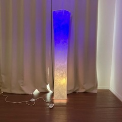 値下げ　間接照明　レインボー色の画像
