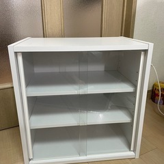 小さな食器棚