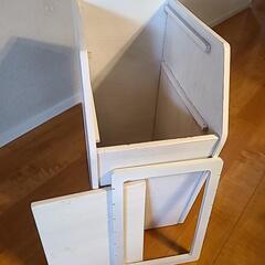 木製ゴミ箱の画像