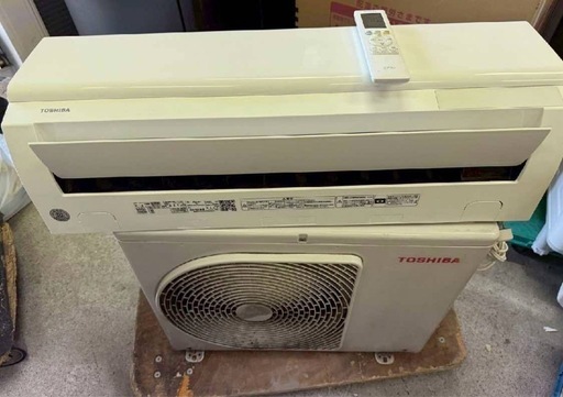 (本体＋工事）TOSHIBA RAS-H221M-W 2021年製 2.2kw（6畳用）