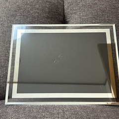 新品未使用　フォトフレーム ガラス製 A5 額縁 透明 シルバー 写真立ての画像
