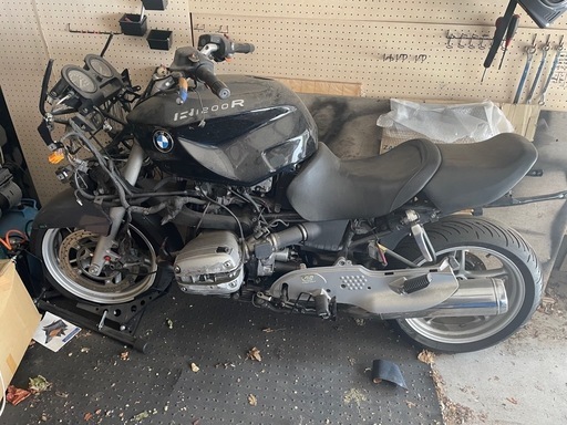 R1200R BMW レストアベース 引き取り限定