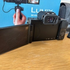 新古品】Panasonic LUMIX DC-G100V Vlogカメラ セット (クロ 新古品】Panasonic LUMIX DC-G100V Vlogカメラ セット (クロ