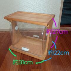 食パンなどのケースの画像