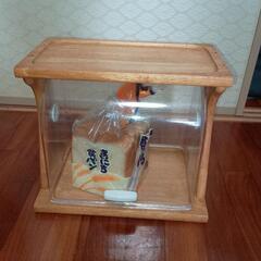 食パンなどのケースの画像