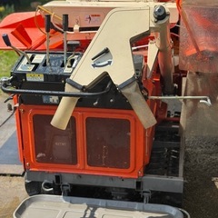 中古 kubota クボタ ハーベスター HS-65 自動脱穀機 自走式 ディーゼルエンジン EA7-MH  の画像