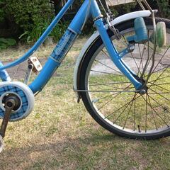 女の子　　子供用の自転車の画像
