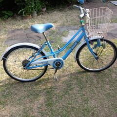 女の子　　子供用の自転車