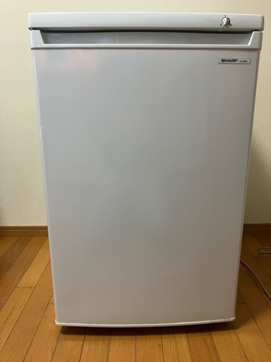 SHARP 冷凍庫 (こそら) 塩崎の家電の中古あげます・譲ります SHARP 冷凍庫 (こそら) 塩崎の家電の中古あげます・譲ります