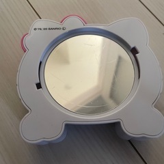 ハローキティ　おもちゃ　小物入れ　鏡付きの画像