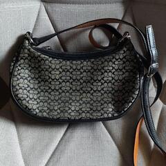 COACHのショルダーバッグの画像