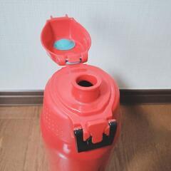 THERMOS 水筒の画像