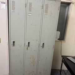 事務所ロッカー差し上げます！