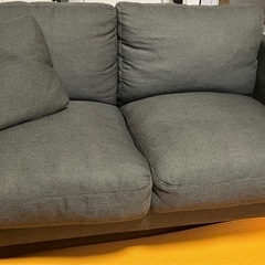 【お取引終了】グレー ソファ クッション付きの画像