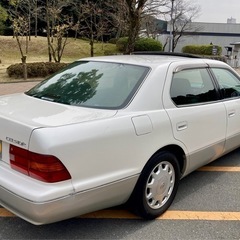 トヨタ　UCF20セルシオ　車検付き　レザーシート・サンルーフ付きの画像