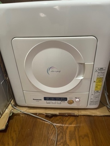 人気メーカー・ブランド Panasonic 除湿形電気衣類乾燥機ジャンク品 (タカさん) 三原の 衣類乾燥機