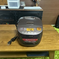 炊飯器【ZOJIRUSHI/マイコン炊飯ジャー】　NL-BT05型