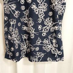 【新品】UNITED COLORS OF BENETTON 花柄ポロシャツ Mの画像
