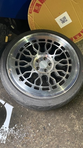 radi8 ホイールpcd100-5穴18インチ (みらここあ) 宇部岬のタイヤ