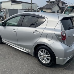 現状販売！トヨタアクア 走行6万キロの画像