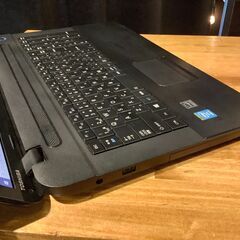 大画面！17.3インチ液晶☆彡カメラマイク搭載【一宮で!! Windows10搭載機！東芝 ダイナブック メモリ8GB/新品SSD240GB搭載　Intel core i5-4300M TOSHIBA Dynabook】一宮市のパソコン屋 Mr.Carnival（ミスカニ）です！パソコン修理・中古パソコン販売店【クレカ&PayPay使えます！】受け渡しは店舗にて(^^)/【ノートパソコン】の画像
