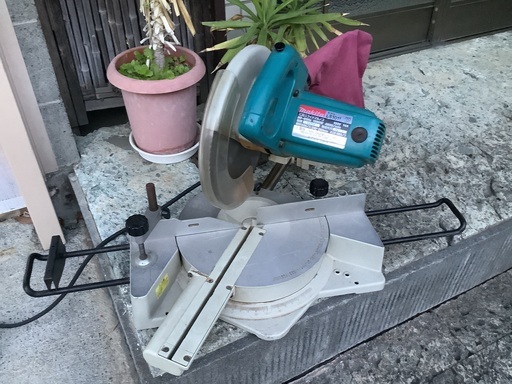 LS1011  マキタ　　スライドマルノコ