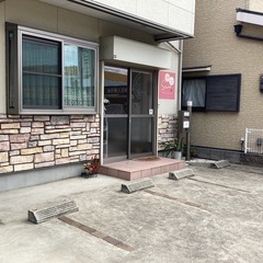 サロンの顧客の皆様にパーマ、カット、ヘアカラーをお願いします。の画像