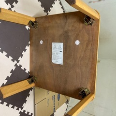 テーブル、台所用品の画像