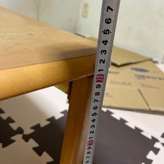 テーブル、台所用品の画像