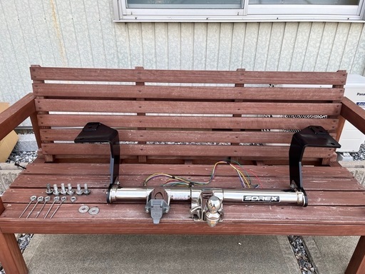 ハイエース200  標準ボディー用  ヒッチメンバー ソレックス おまけ付き 値下げしました。