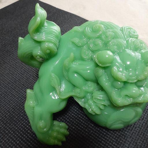 翡翠?シーサー置物、玉乗り獅子 (みぃプロフ確認必須) 沖縄の 翡翠?シーサー置物、玉乗り獅子 (みぃプロフ確認必須) 沖縄の