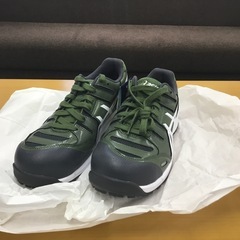 お取引中【未使用/箱入り】「安全靴(asics)24.5センチ」...
