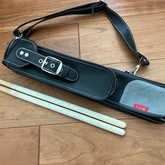 ドラムスティックとスティックケース