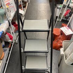 ☆中古￥1,800！3段折り畳みステップ　家具　踏み台　脚立　幅...