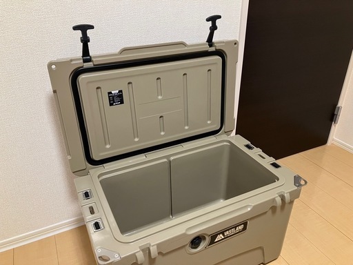 クーラーボックス 42.5L VASTLAND