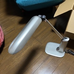 デスクライトの画像