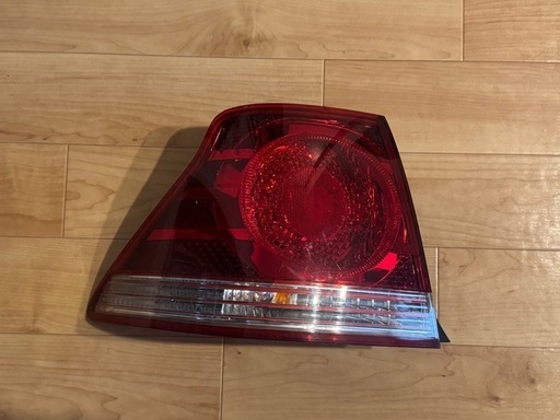 GRS180 クラウンアスリート 左側テールランプ