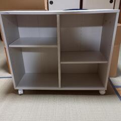 本棚 コロコロ、引手付き(棚調整可能)