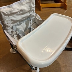 折りたたみベビーチェア アウトドアにも。の画像