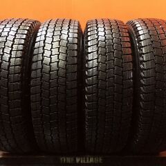 走行短め GOODYEAR CARGO 195/80R15 107/105L LT スタッドレス【BISON 15インチ 6J6HPCD139.7+33】22年製 バリ溝 200系ハイエース等 VTI158の画像