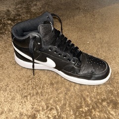 スニーカー   今日限定
の画像