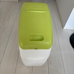 アップリカ　おむつゴミ箱