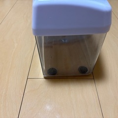 4/30までアイリスオーヤマ　ハンドシュレッダーの画像