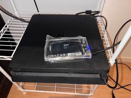 PS4 (SSD付き）箱無しオマケのBloodborne